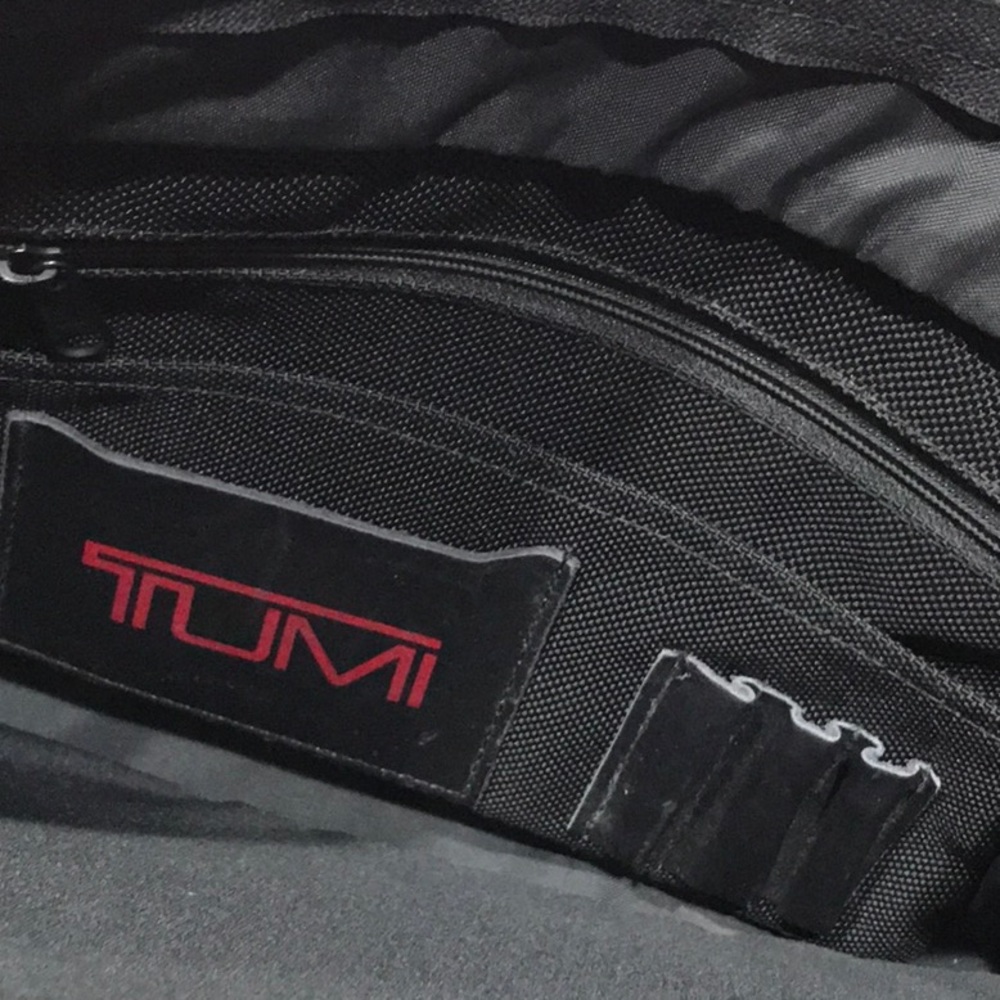 ๐๐๐ Authentic Tumi Expandable Organizer Bag - Picture 6 of 12